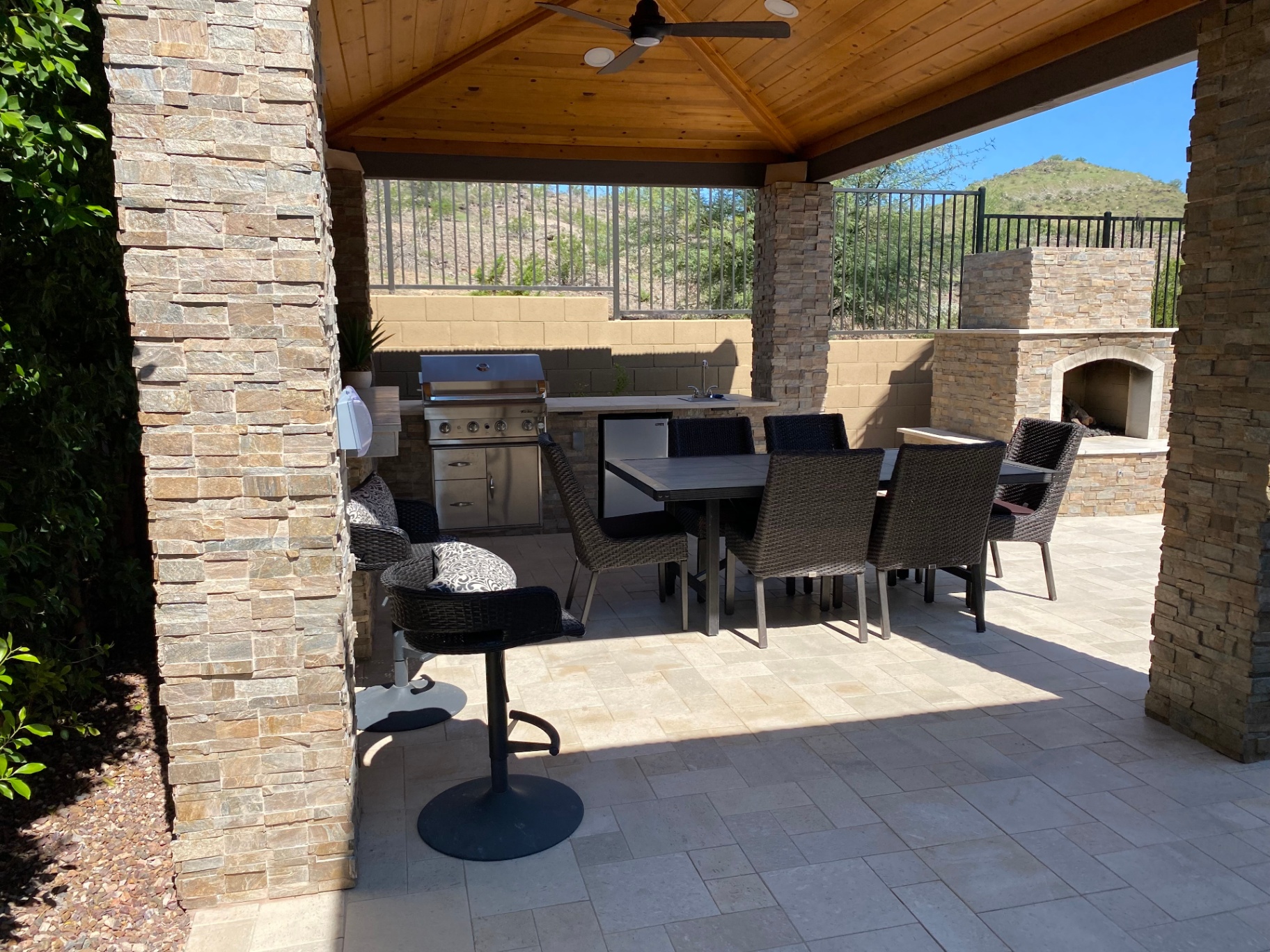Outdoor Kitchens & Living by Custom Outlooks LLC